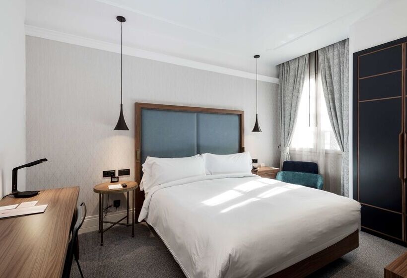 هتل Doubletree By Hilton Madrid Prado