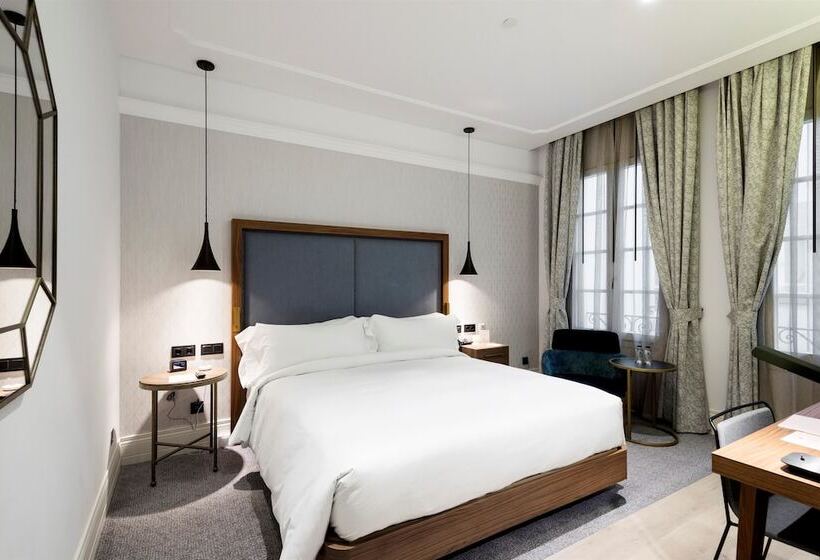 هتل Doubletree By Hilton Madrid Prado