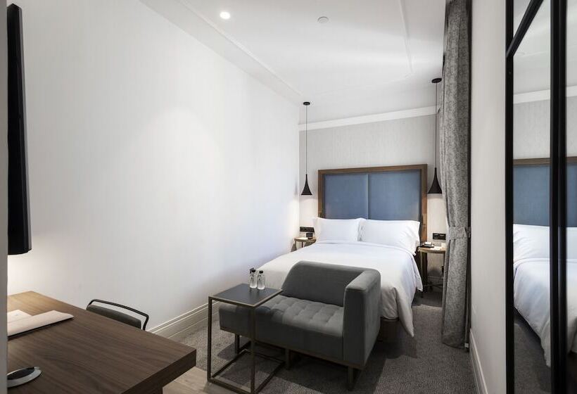 هتل Doubletree By Hilton Madrid Prado