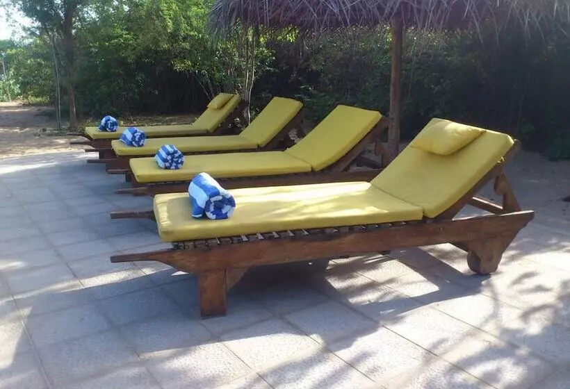 ホテル Giman Free Beach Resort