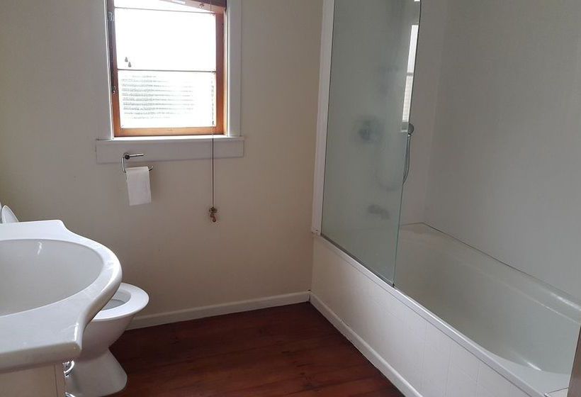 בית מלון כפרי Holiday Homes On Grey St