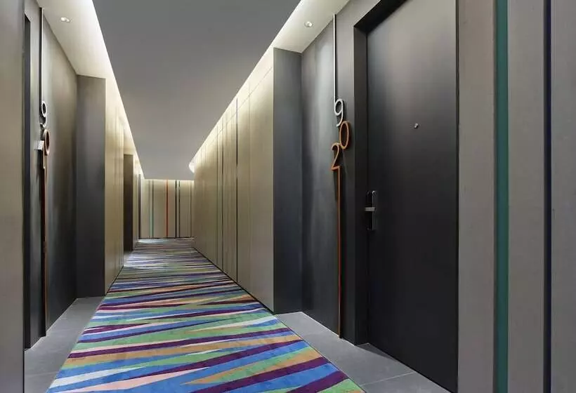 Hotelli Indigo Kaohsiung Central Park By Ihg
