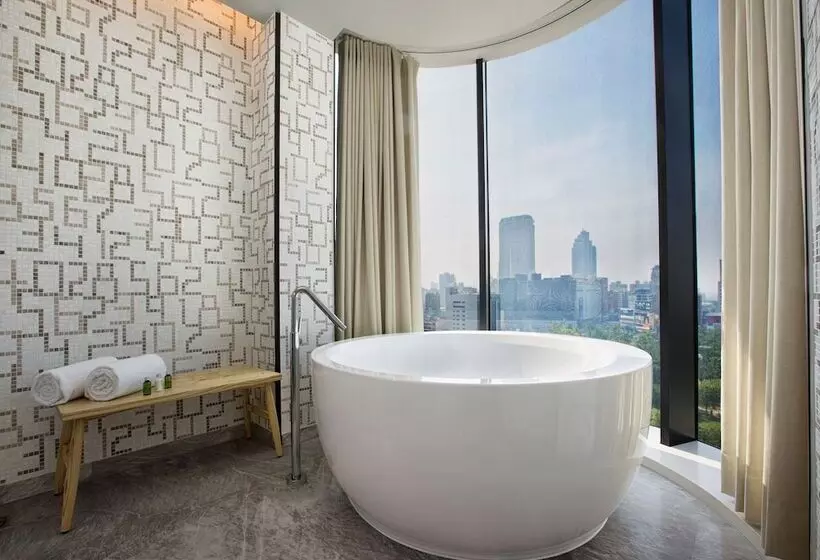 Hotelli Indigo Kaohsiung Central Park By Ihg