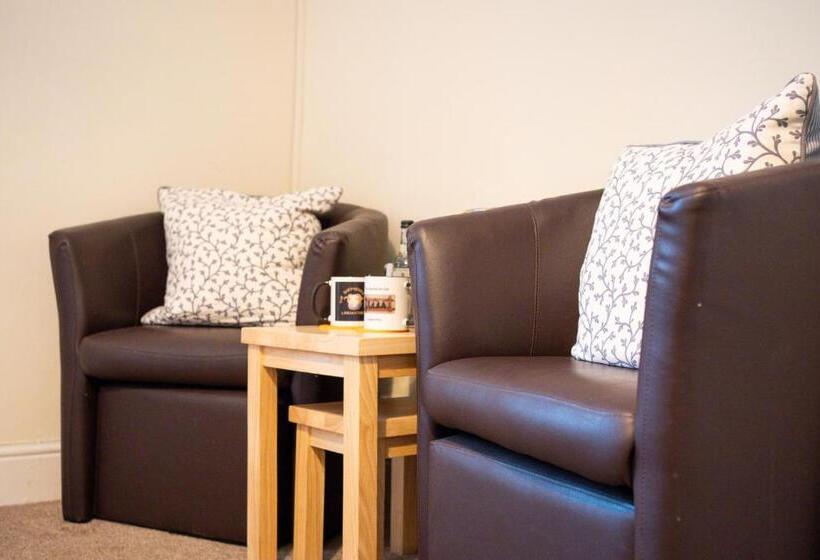 בית מלון כפרי The Shepherds Inn