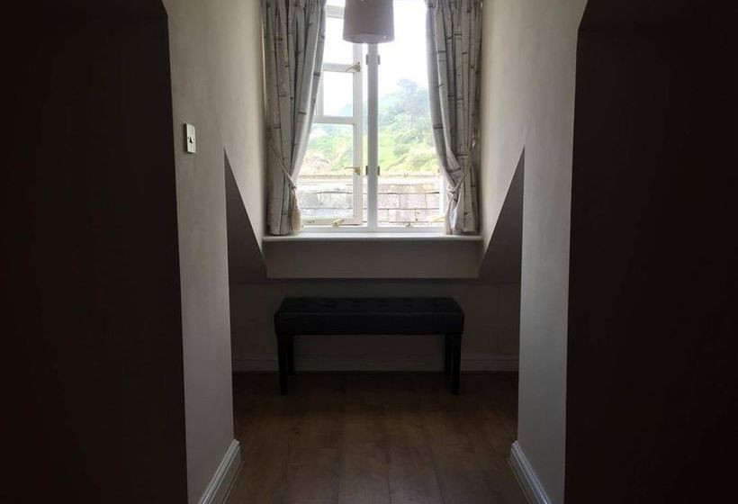 בית מלון כפרי The Smugglers Inn