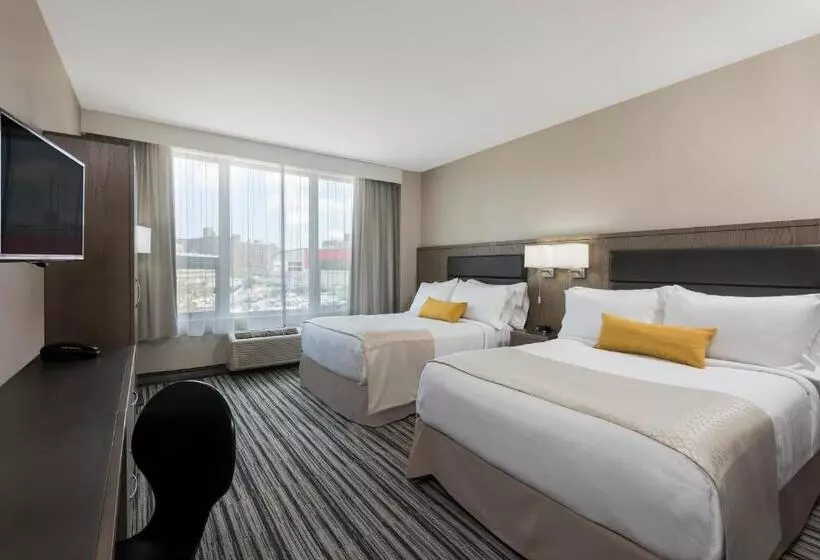 ホテル Wyndham Garden Laguardia South