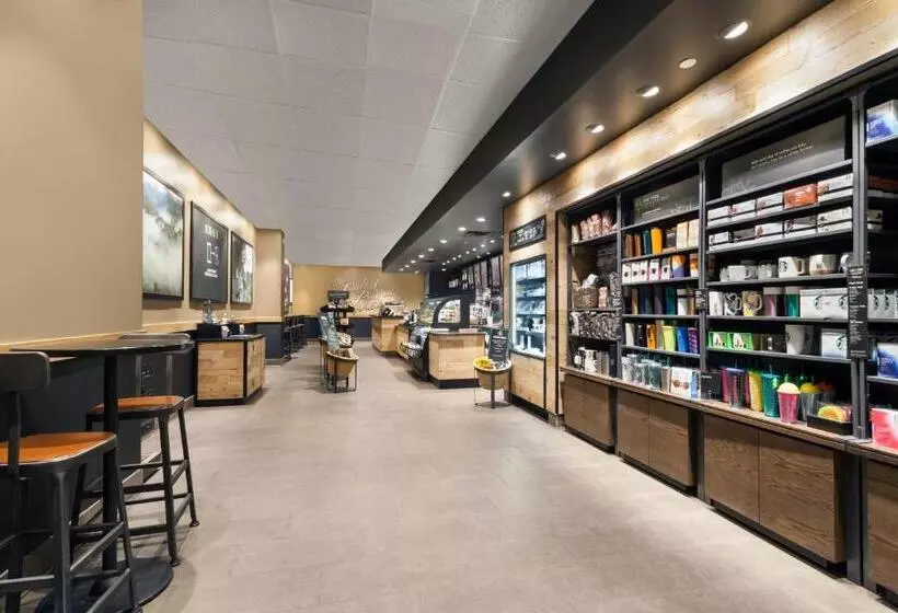 ホテル Wyndham Garden Laguardia South