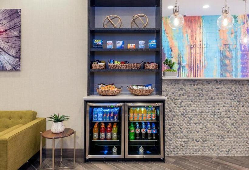 호텔 Wyndham Garden Laguardia South