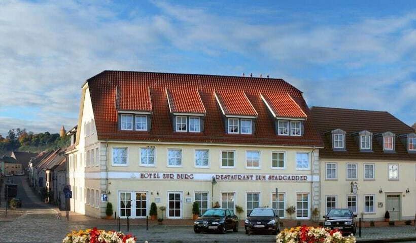 酒店 Zur Burg Gmbh