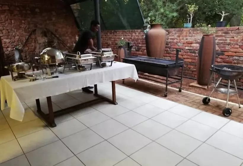 Majatalo Pretoria North Lodge