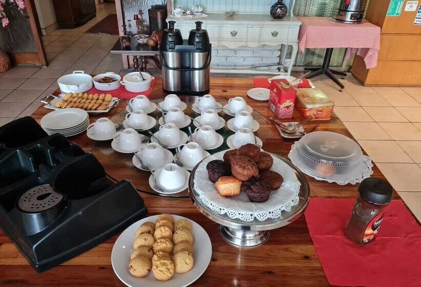 بنسيون Pretoria North Lodge