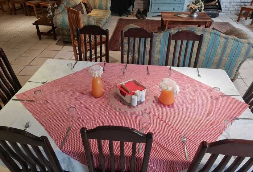 بنسيون Pretoria North Lodge