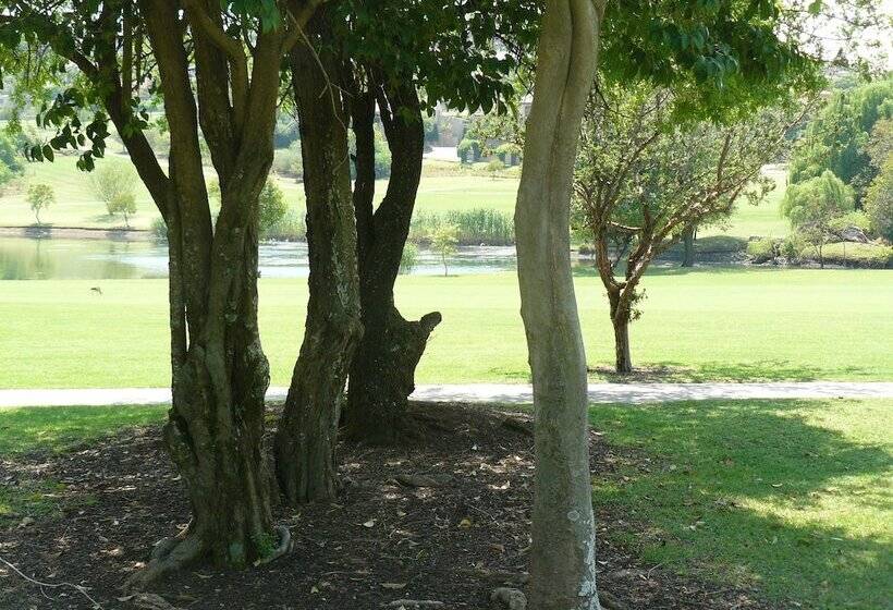 بنسيون The Woodpecker Inn