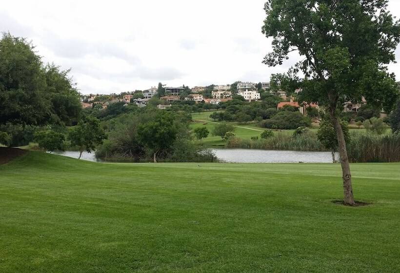 بنسيون The Woodpecker Inn