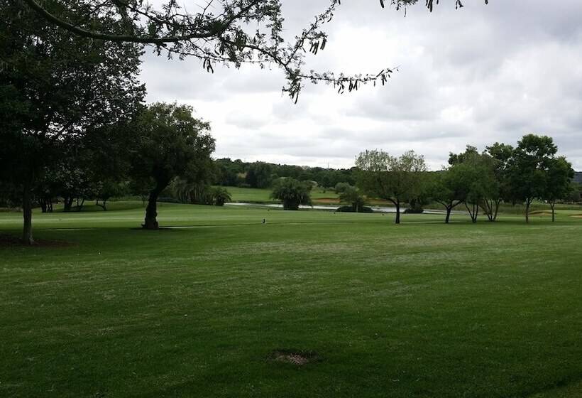 بنسيون The Woodpecker Inn