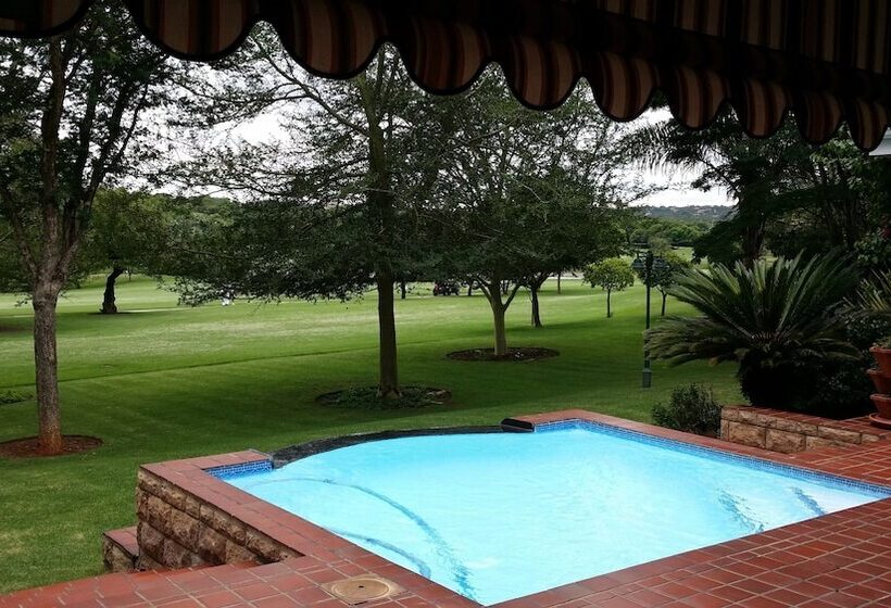 بنسيون The Woodpecker Inn