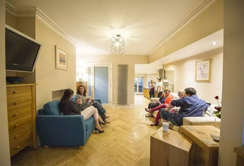 Chester Apartments
