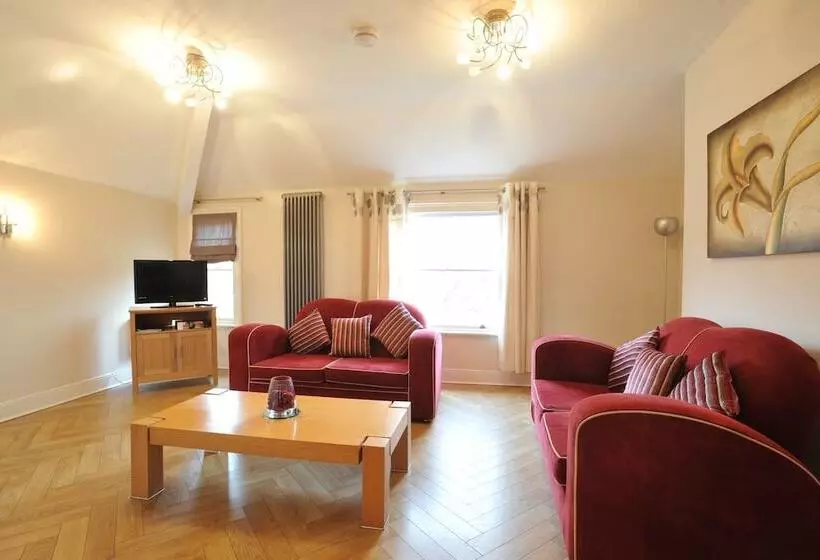 Chester Apartments