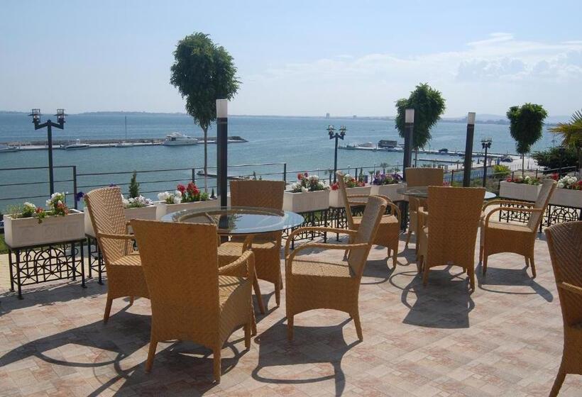 Diamond Apart Complex