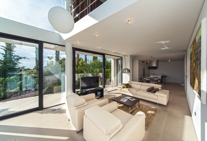 Golden Rays Luxury Apartments