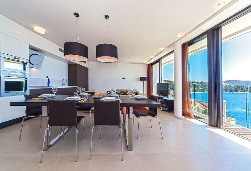 Golden Rays Luxury Apartments