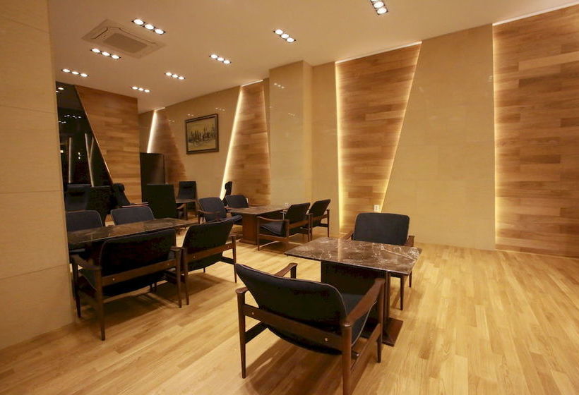 בית מלון כפרי Avalon