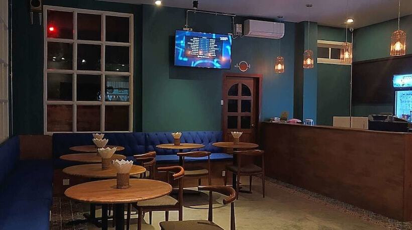 هتل Baobabed Hostel Nyaung Shwe