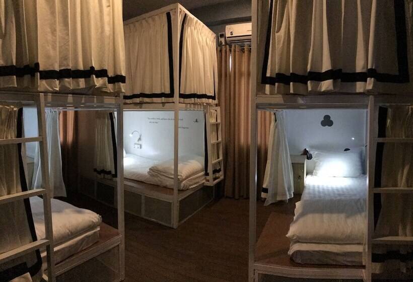 هتل Baobabed Hostel Nyaung Shwe