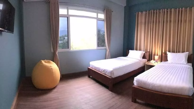 هتل Baobabed Hostel Nyaung Shwe