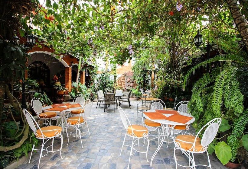 هتل Casa Gabriela