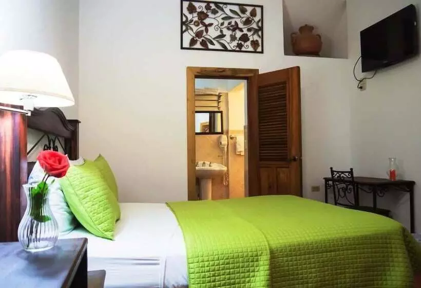 هتل Casa Gabriela