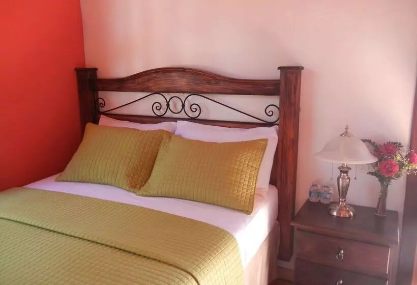 هتل Casa Gabriela