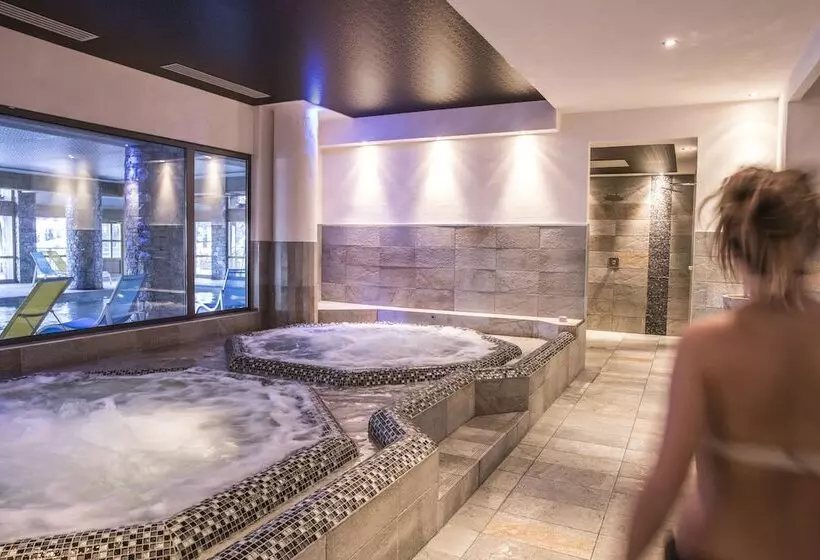 ホテル Cgh Résidence Boutique La Grange Aux Fées