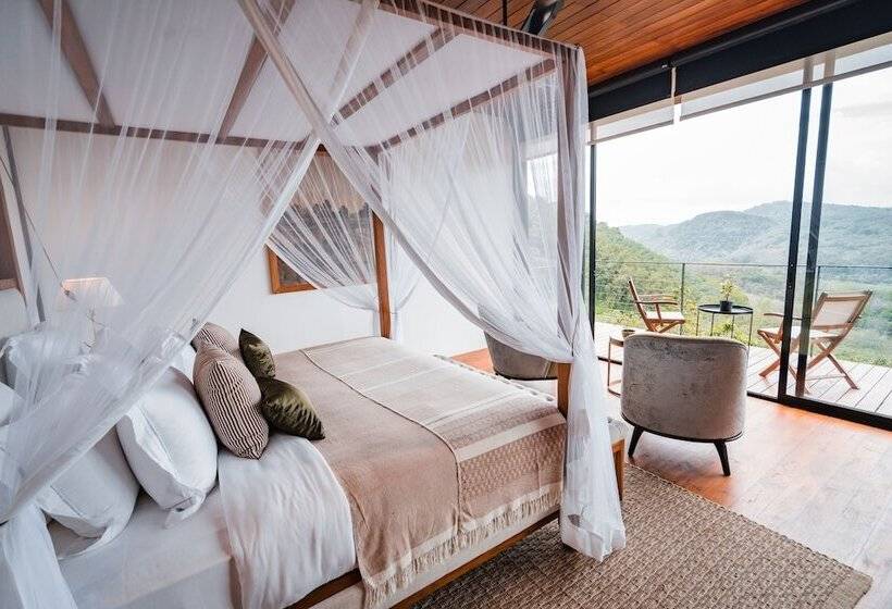 Отель Glenross Living