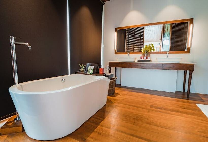 Отель Glenross Living