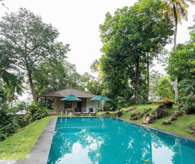 Отель Glenross Living