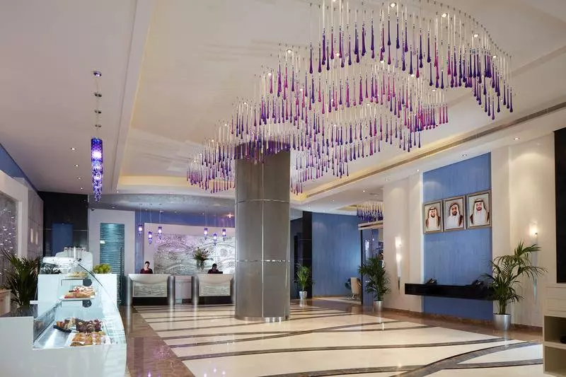 ホテル Golden Tulip Downtown Abu Dhabi