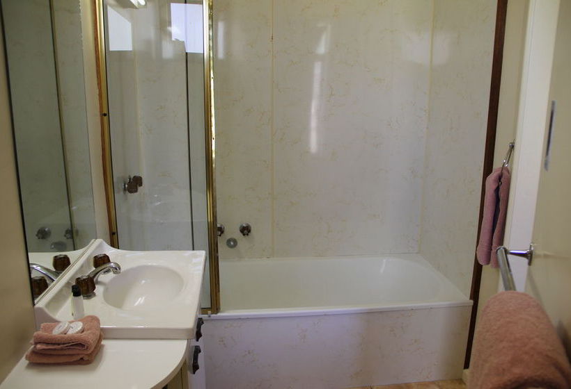 فندق Little Desert Nature Lodge