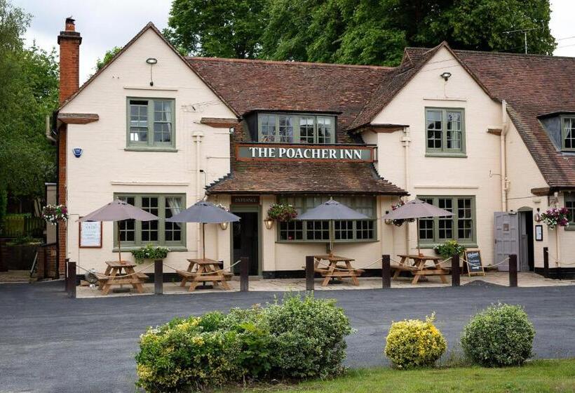 호텔 The Poacher Inn