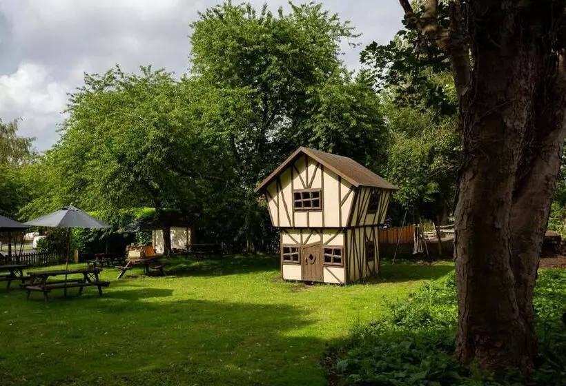 ホテル The Poacher Inn
