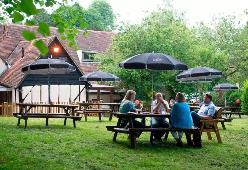 ホテル The Poacher Inn