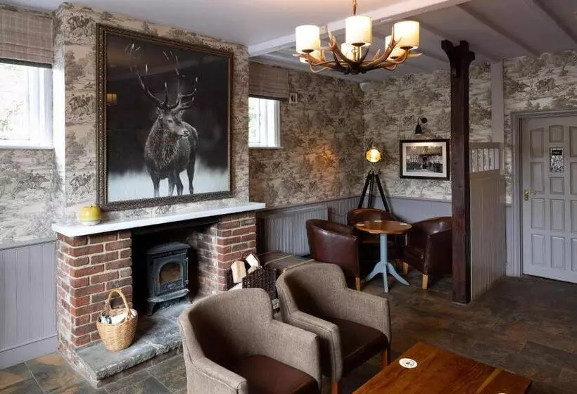 ホテル The Poacher Inn