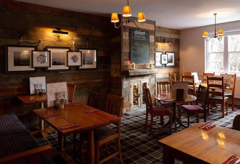 호텔 The Poacher Inn
