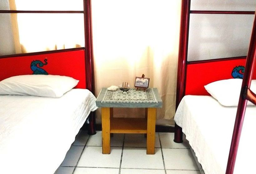 Kukulcan Hostel & Friends