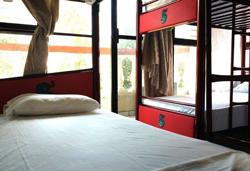 Kukulcan Hostel & Friends