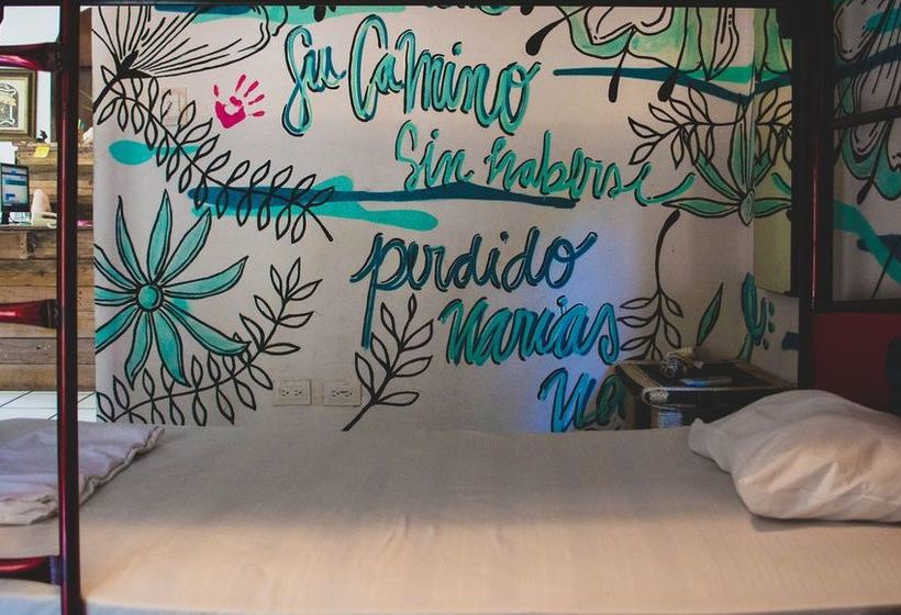 Kukulcan Hostel & Friends