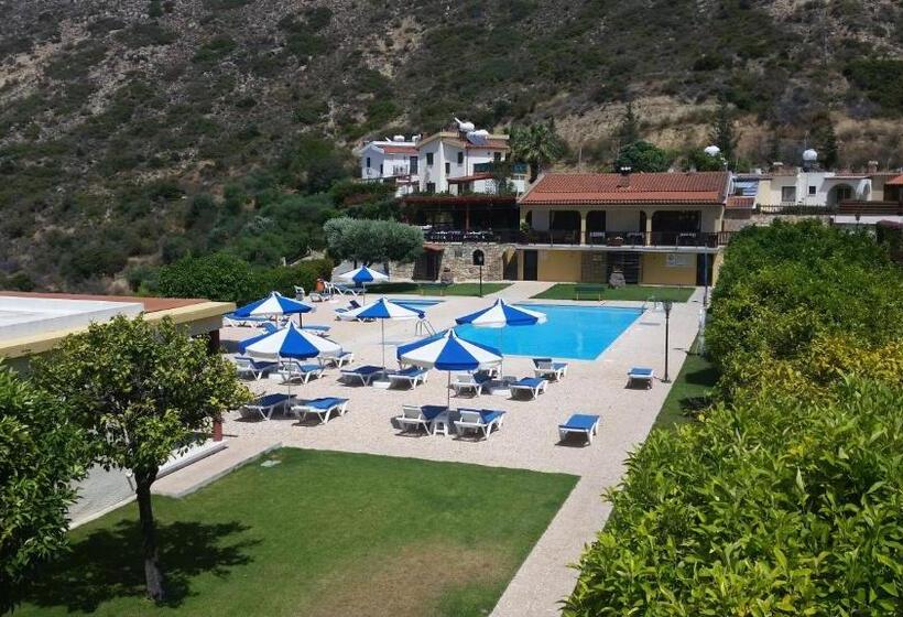 Pelekanos Apartments