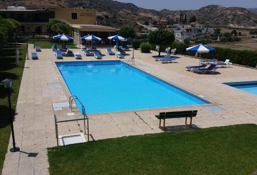 Pelekanos Apartments