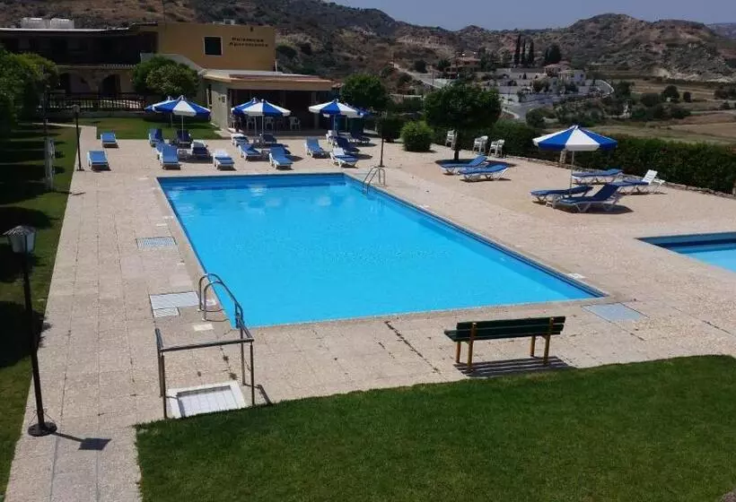 Pelekanos Apartments