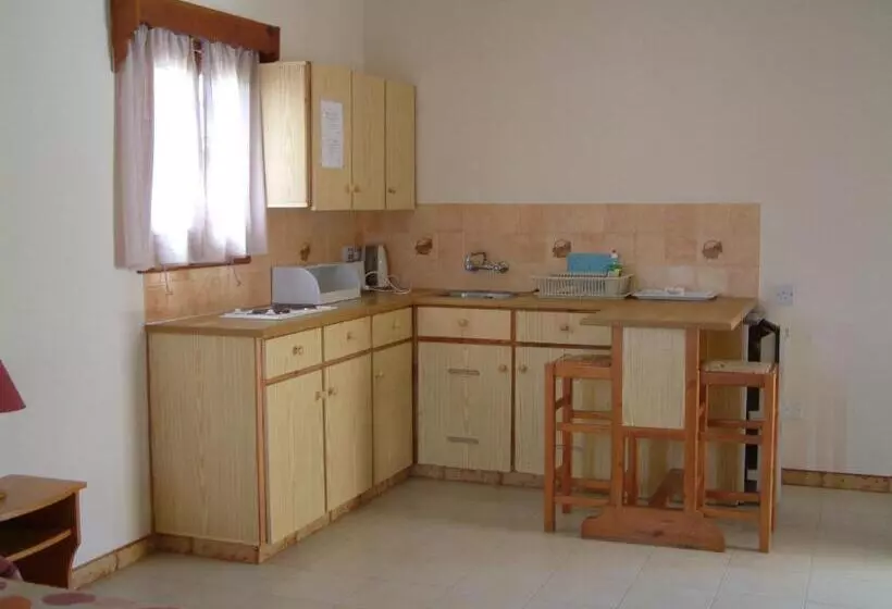 Pelekanos Apartments